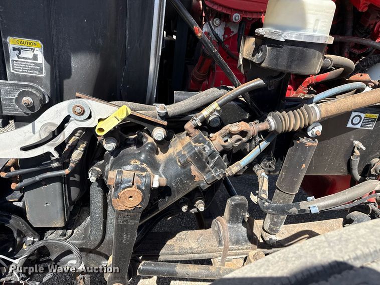 image for item EG5689 2010 Peterbilt 389 semi truck