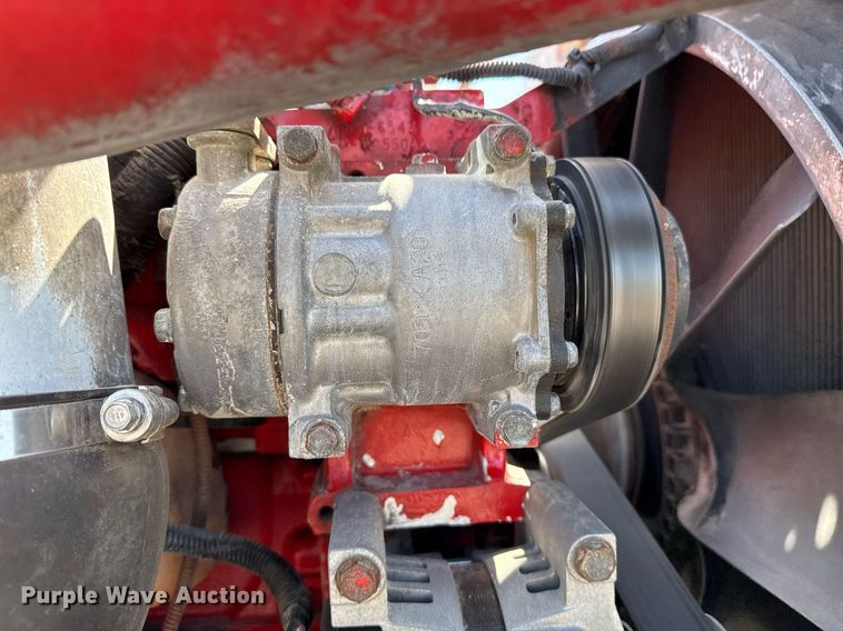 image for item EG5689 2010 Peterbilt 389 semi truck