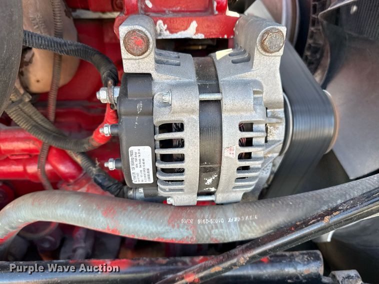 image for item EG5689 2010 Peterbilt 389 semi truck