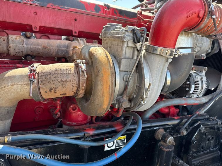 image for item EG5689 2010 Peterbilt 389 semi truck