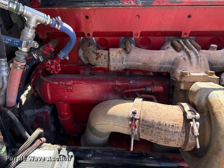 image for item EG5689 2010 Peterbilt 389 semi truck