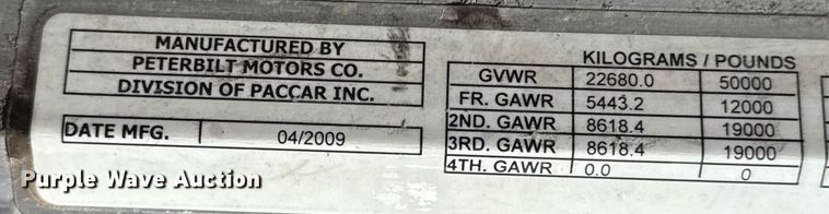 image for item EG5689 2010 Peterbilt 389 semi truck