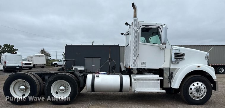 image for item EG5716 2013 Freightliner Coronado semi truck