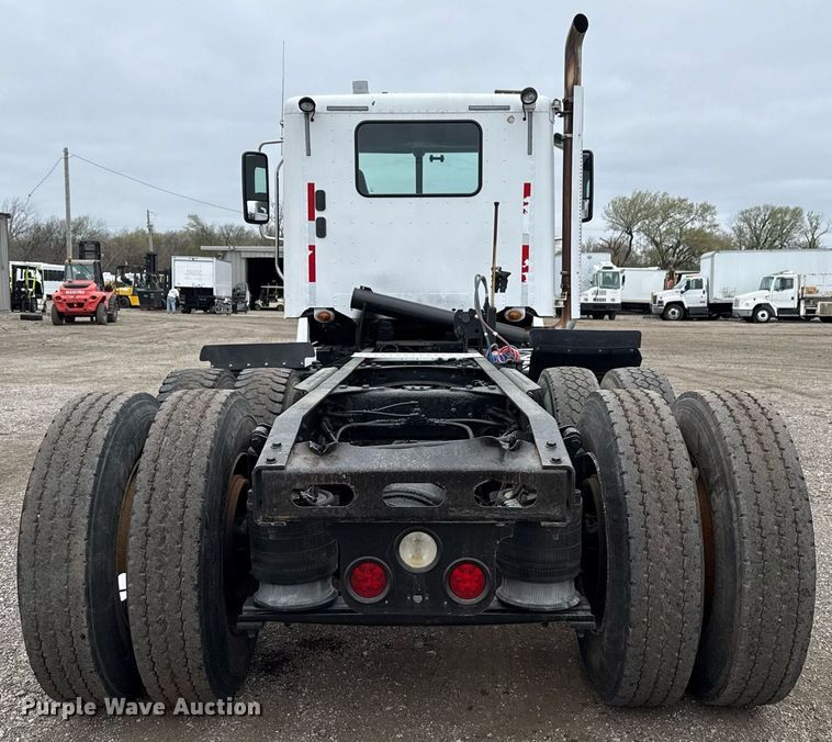 image for item EG5716 2013 Freightliner Coronado semi truck