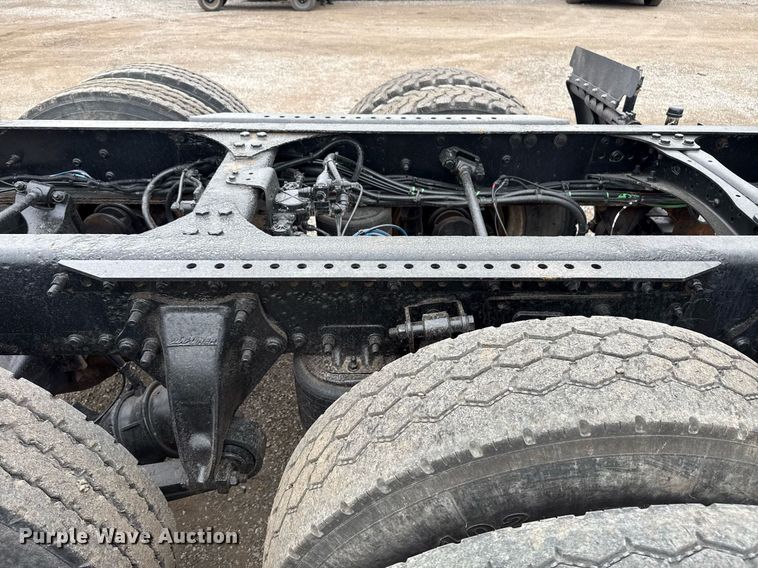 image for item EG5716 2013 Freightliner Coronado semi truck