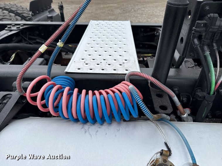 image for item EG5716 2013 Freightliner Coronado semi truck