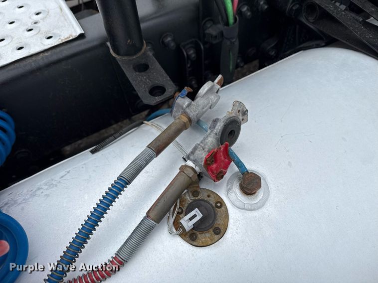 image for item EG5716 2013 Freightliner Coronado semi truck