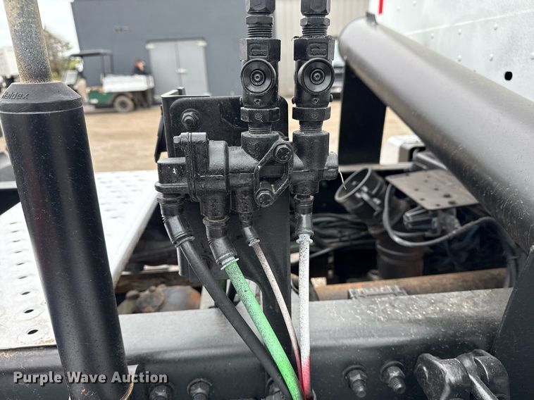 image for item EG5716 2013 Freightliner Coronado semi truck