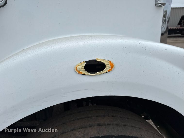 image for item EG5716 2013 Freightliner Coronado semi truck