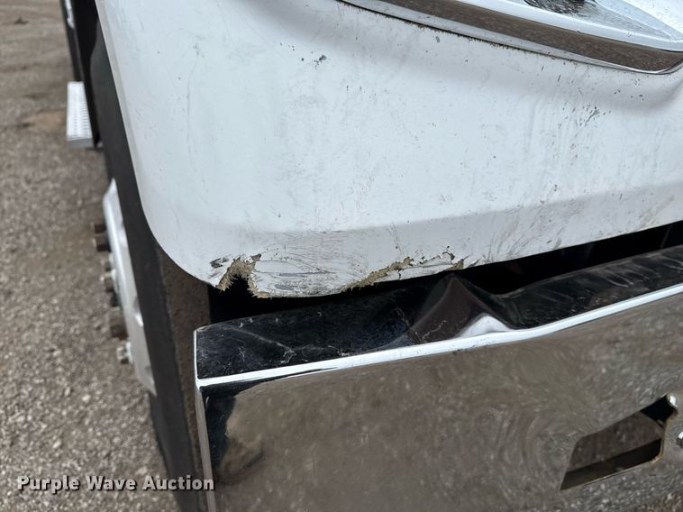 image for item EG5716 2013 Freightliner Coronado semi truck