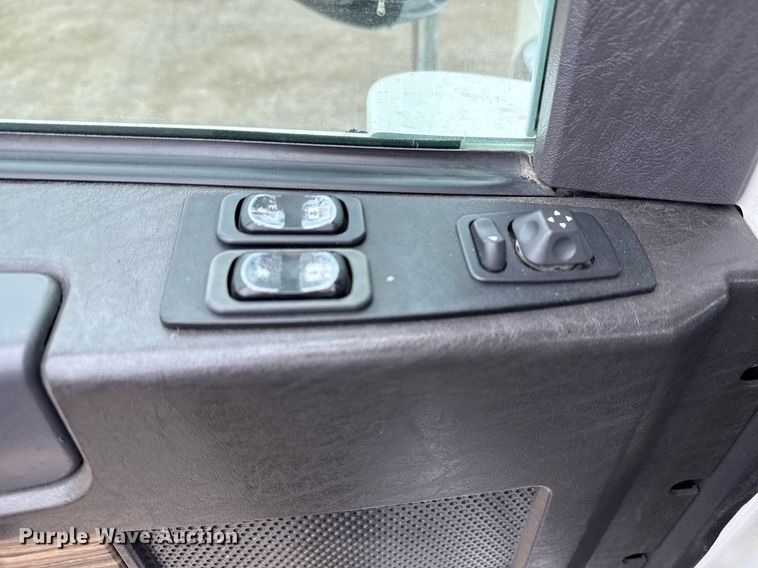 image for item EG5716 2013 Freightliner Coronado semi truck