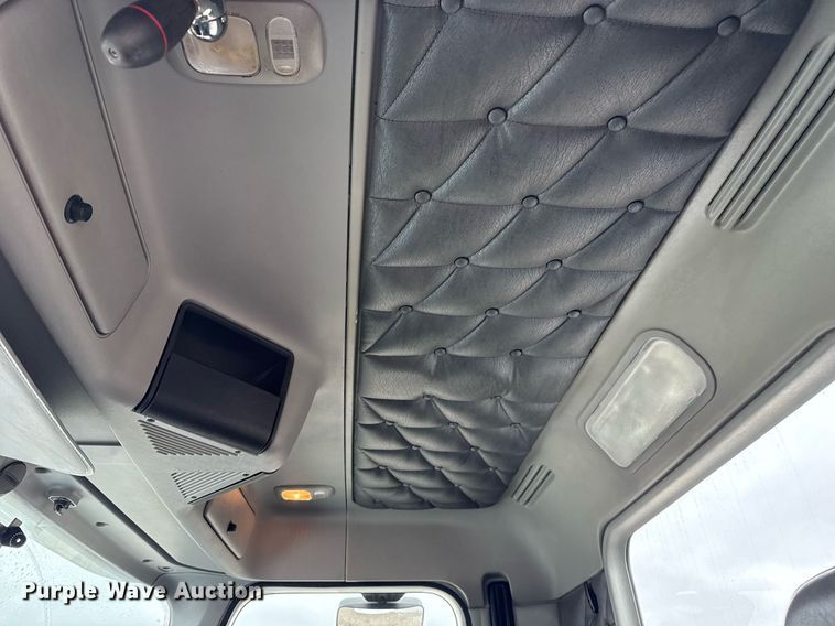 image for item EG5716 2013 Freightliner Coronado semi truck