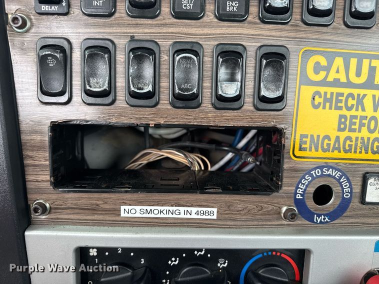 image for item EG5716 2013 Freightliner Coronado semi truck