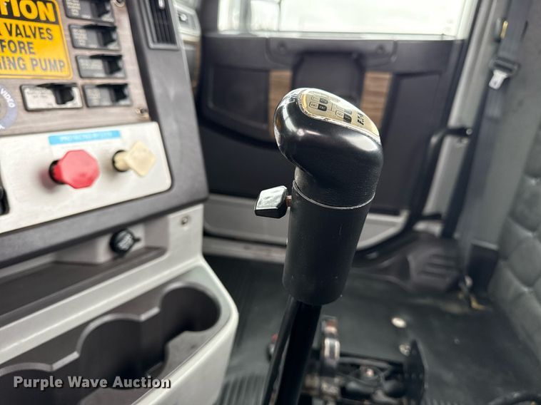 image for item EG5716 2013 Freightliner Coronado semi truck