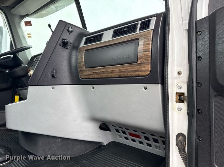 image for item EG5716 2013 Freightliner Coronado semi truck