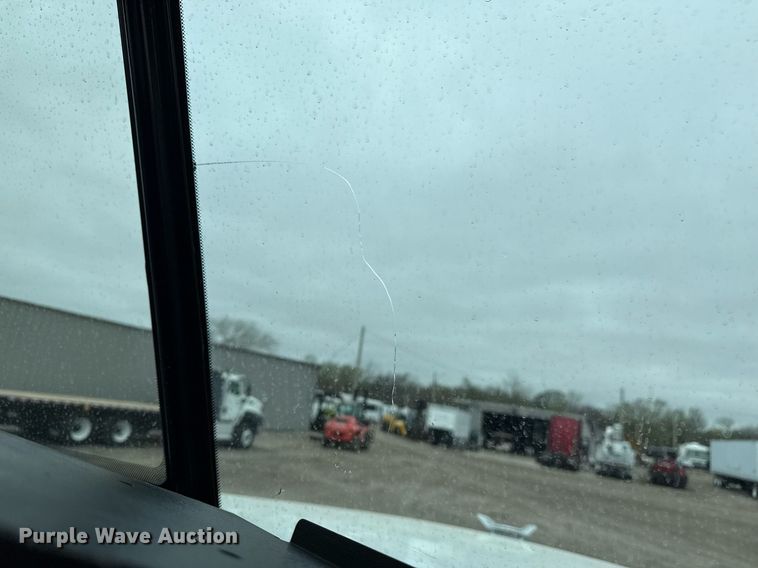 image for item EG5716 2013 Freightliner Coronado semi truck