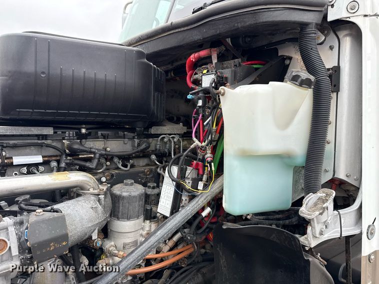 image for item EG5716 2013 Freightliner Coronado semi truck