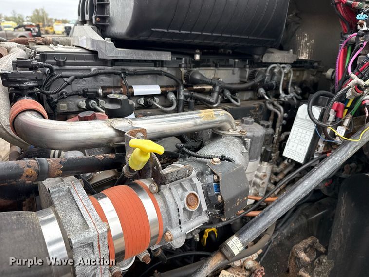 image for item EG5716 2013 Freightliner Coronado semi truck