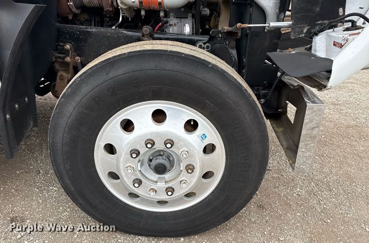 image for item EG5716 2013 Freightliner Coronado semi truck