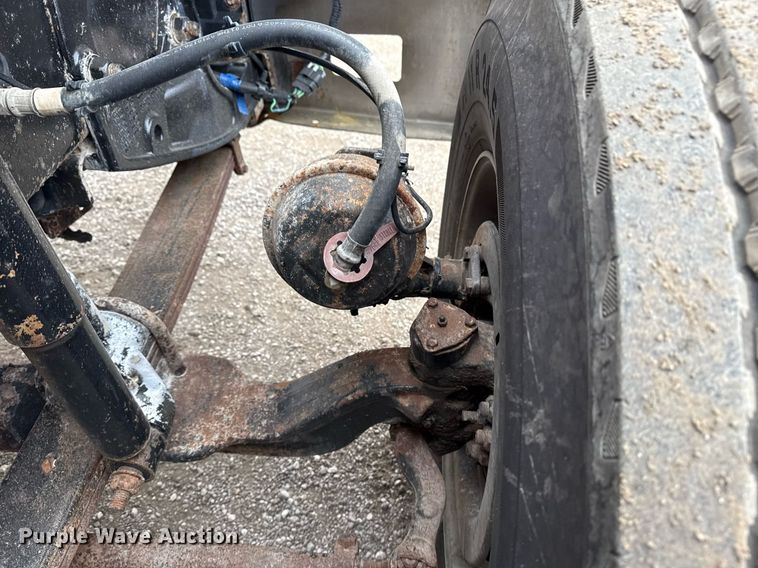 image for item EG5716 2013 Freightliner Coronado semi truck