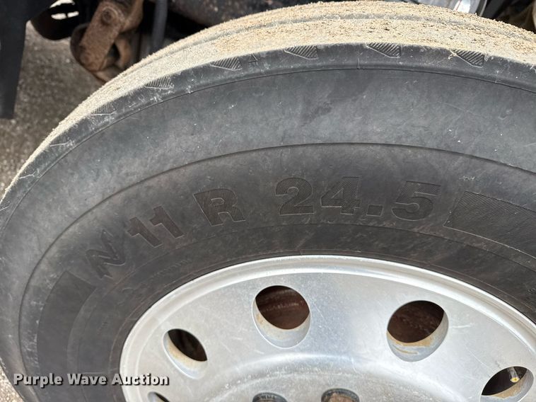 image for item EG5716 2013 Freightliner Coronado semi truck