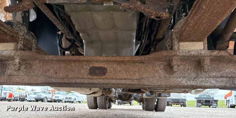 image for item EG5716 2013 Freightliner Coronado semi truck