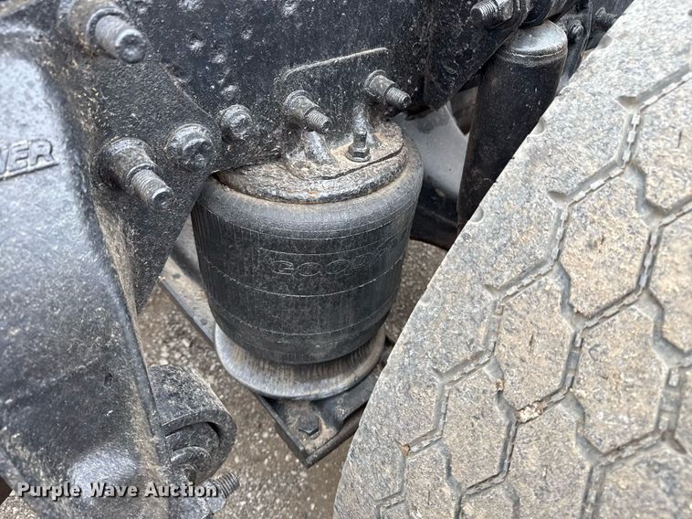 image for item EG5716 2013 Freightliner Coronado semi truck