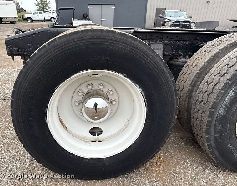 image for item EG5716 2013 Freightliner Coronado semi truck