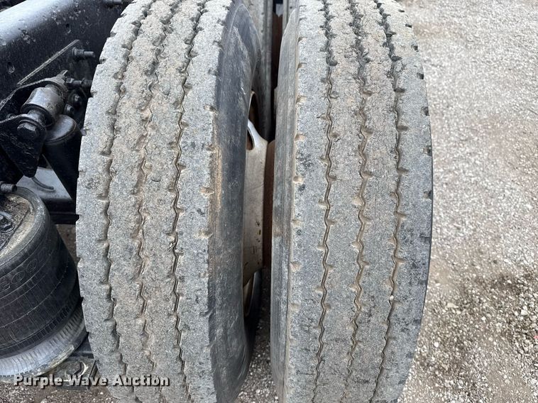 image for item EG5716 2013 Freightliner Coronado semi truck