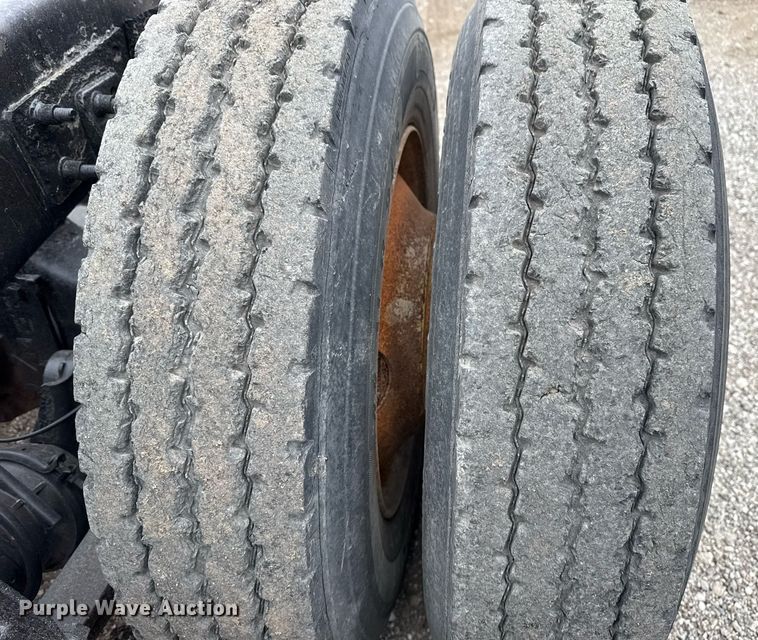 image for item EG5716 2013 Freightliner Coronado semi truck