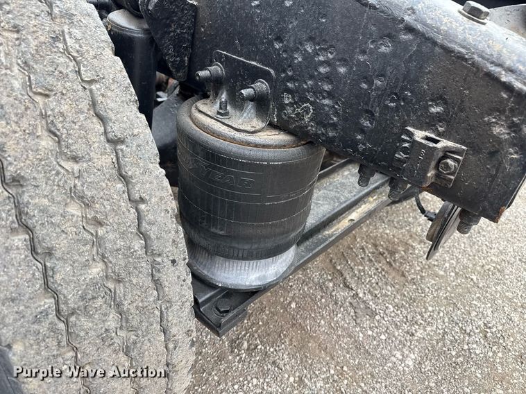 image for item EG5716 2013 Freightliner Coronado semi truck