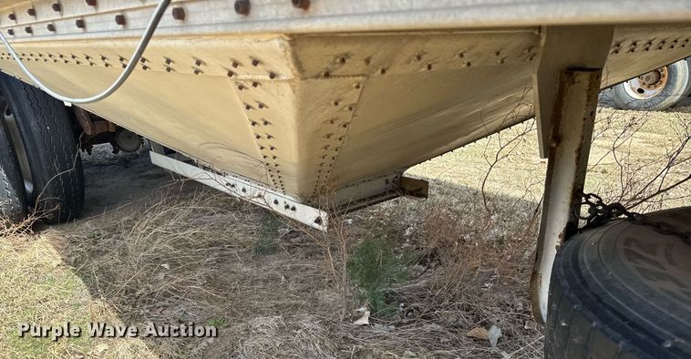 image for item EG6189 1985 Guthrie grain trailer