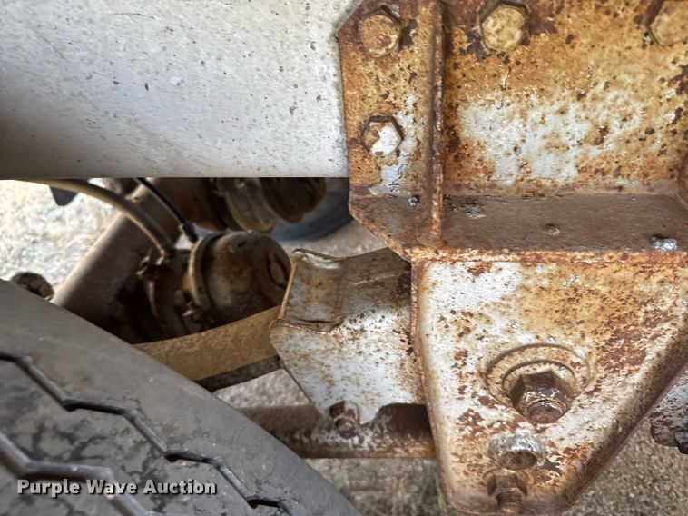 image for item EG6189 1985 Guthrie grain trailer