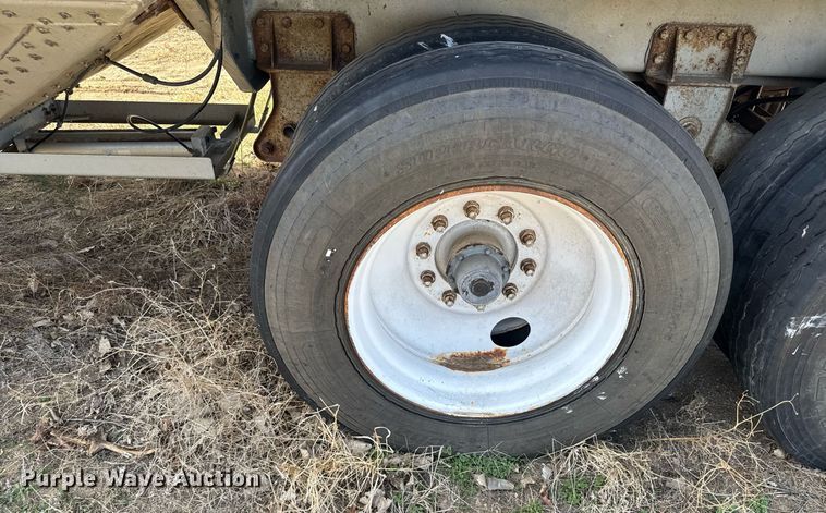 image for item EG6189 1985 Guthrie grain trailer