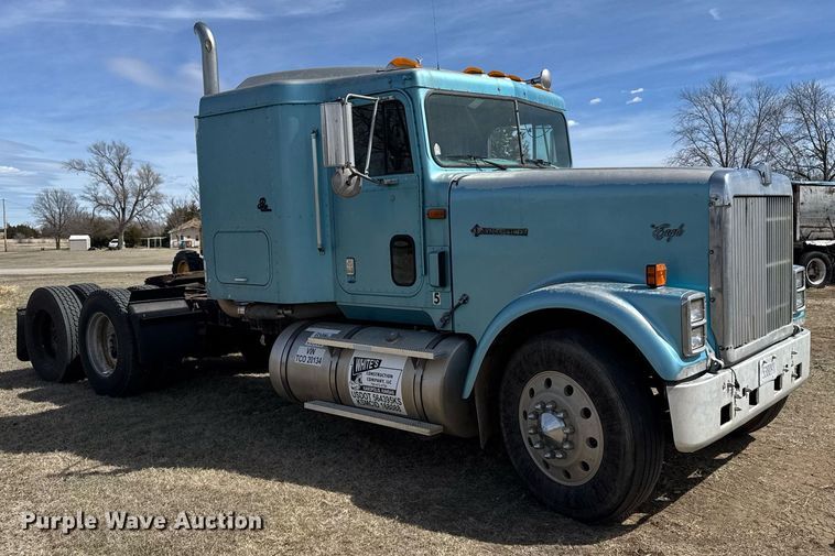 image for item EG6190 1996 International 9300 Eagle semi truck