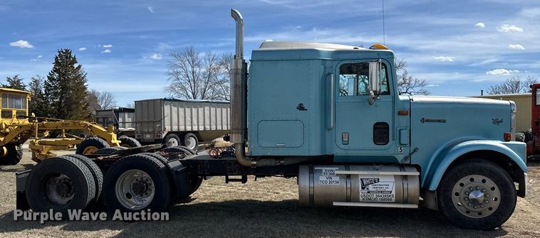 image for item EG6190 1996 International 9300 Eagle semi truck