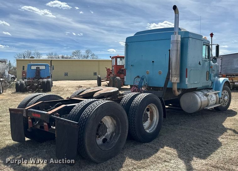 image for item EG6190 1996 International 9300 Eagle semi truck