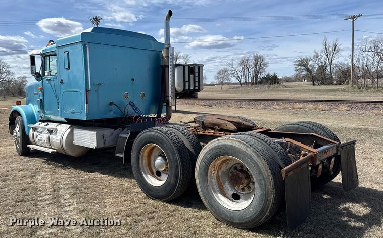 image for item EG6190 1996 International 9300 Eagle semi truck