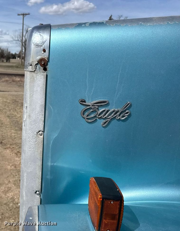 image for item EG6190 1996 International 9300 Eagle semi truck