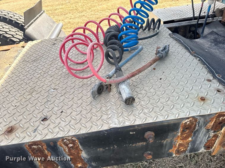 image for item EG6190 1996 International 9300 Eagle semi truck