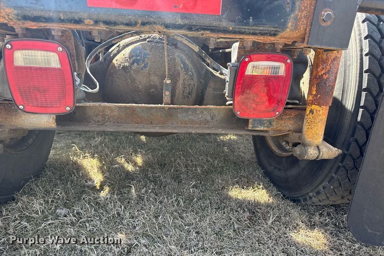 image for item EG6190 1996 International 9300 Eagle semi truck