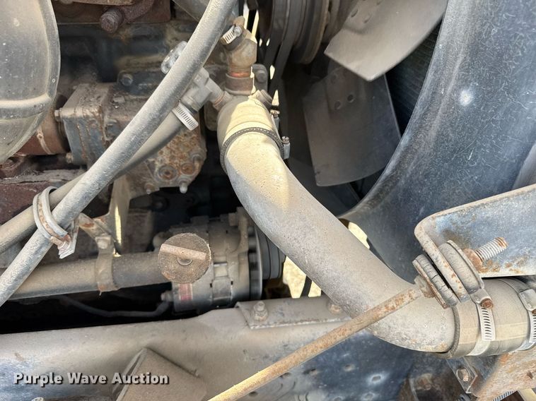 image for item EG6190 1996 International 9300 Eagle semi truck