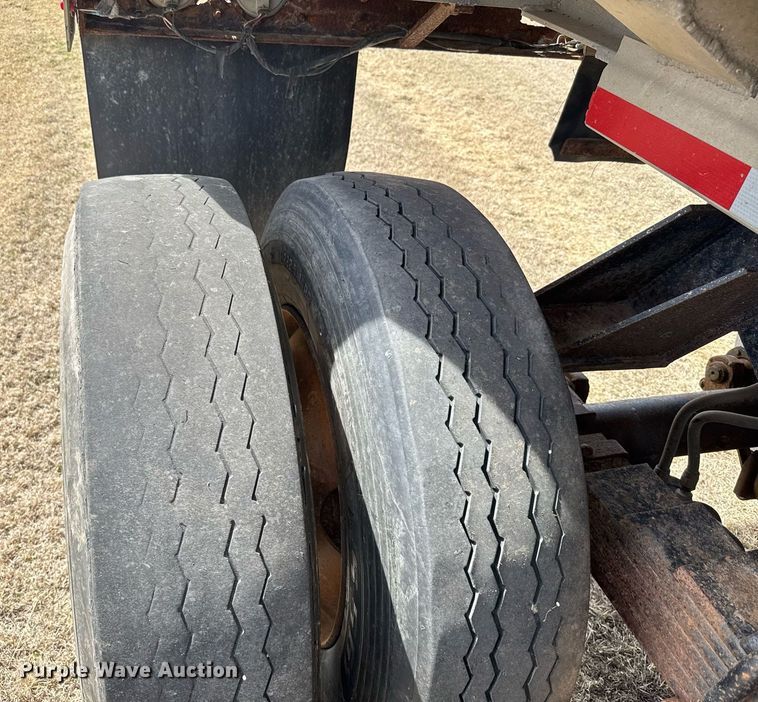 image for item EG6191 1979 Trailmobile end dump trailer