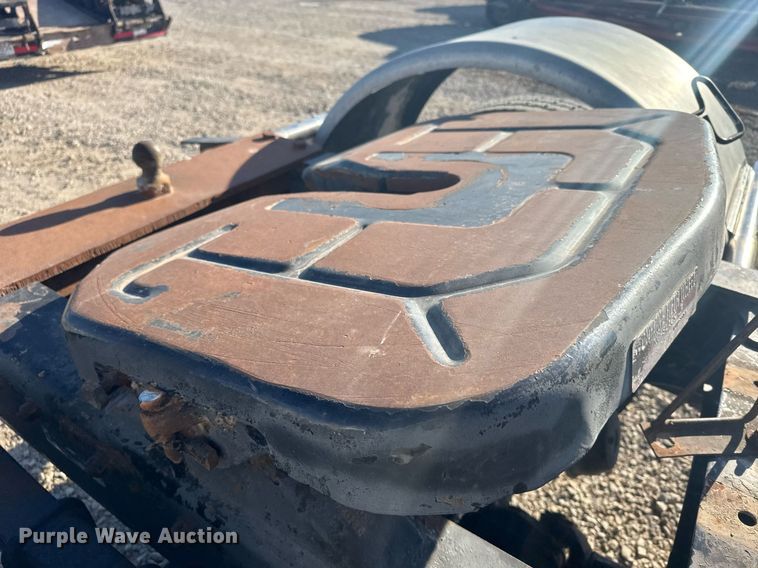 image for item EG6268 2003 Freightliner FL70 semi truck