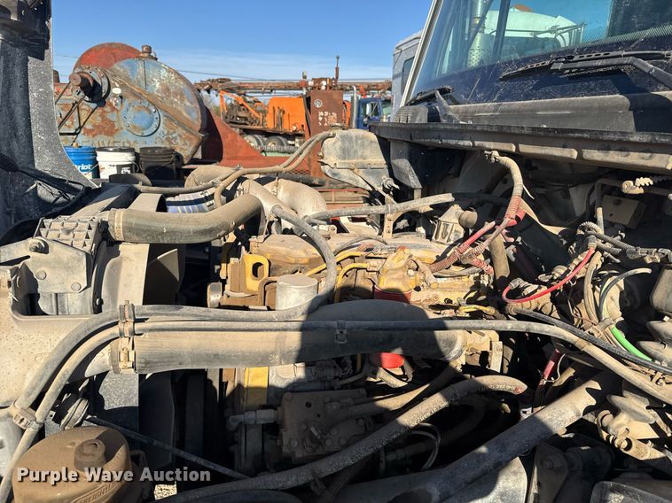 image for item EG6268 2003 Freightliner FL70 semi truck