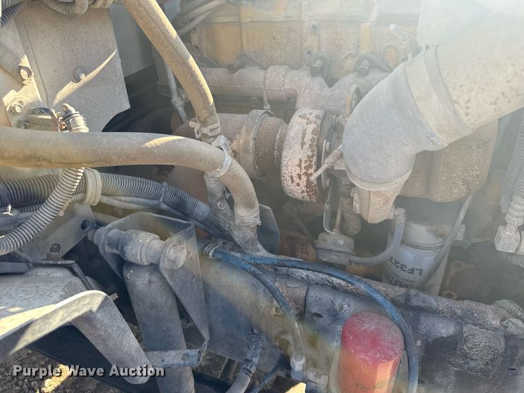 image for item EG6268 2003 Freightliner FL70 semi truck