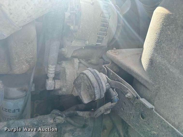 image for item EG6268 2003 Freightliner FL70 semi truck