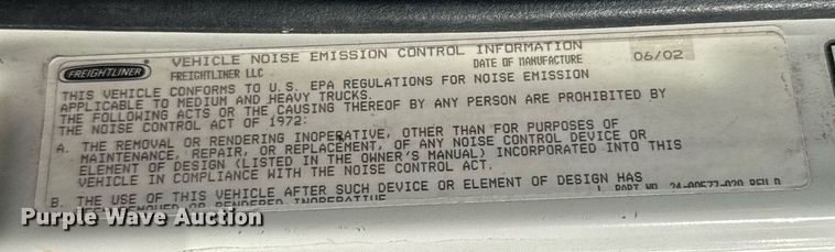 image for item EG6268 2003 Freightliner FL70 semi truck