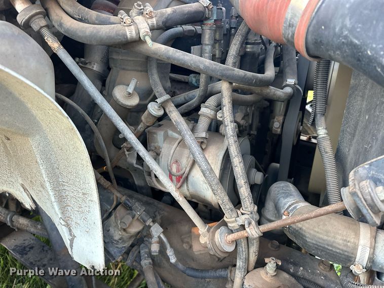 image for item EJ8392 1994 International 8100 semi truck