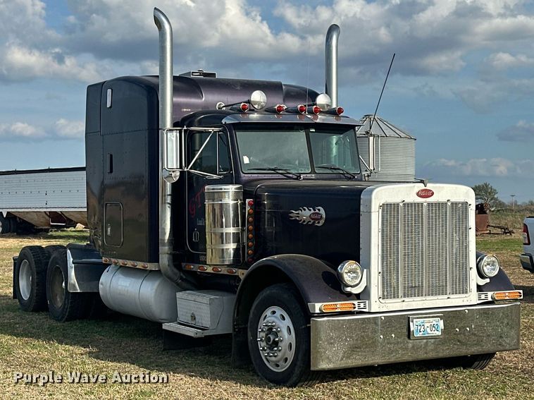 image for item EJ8422 1992 Peterbilt 379 semi truck